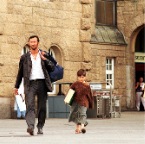 Eine Hand voll Gras_010
